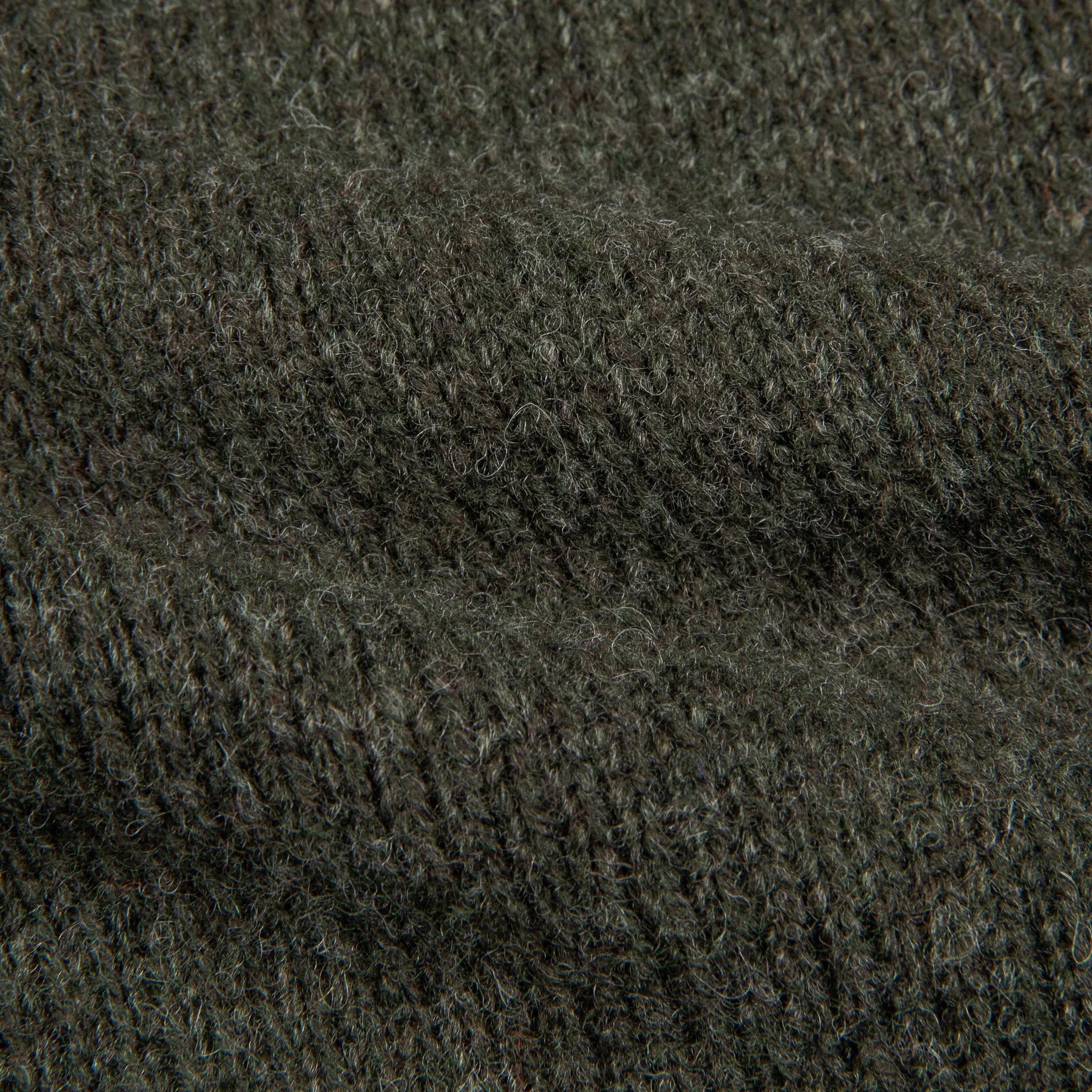 Laurence J. Smith Super soft Seamless Crew Neck Pullover Spruce