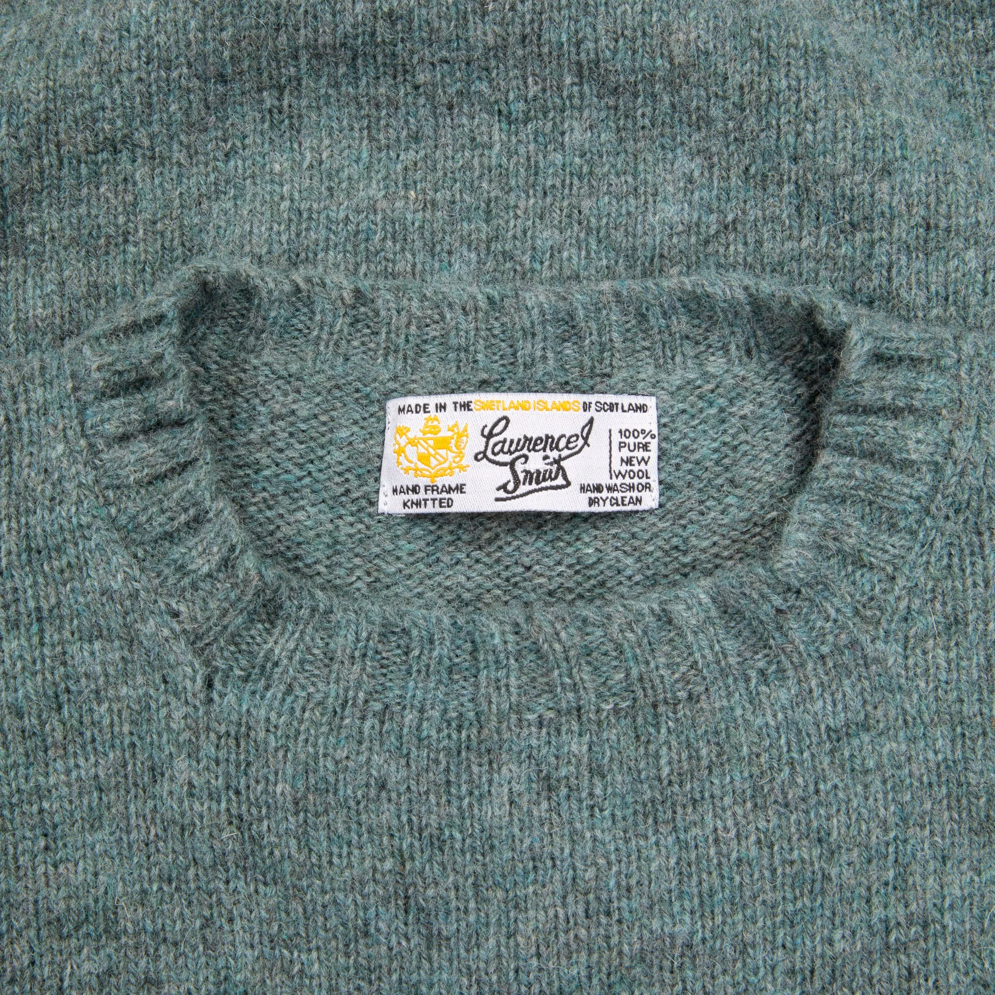 Laurence J. Smith Super Soft Seamless Crewneck Graphite Green