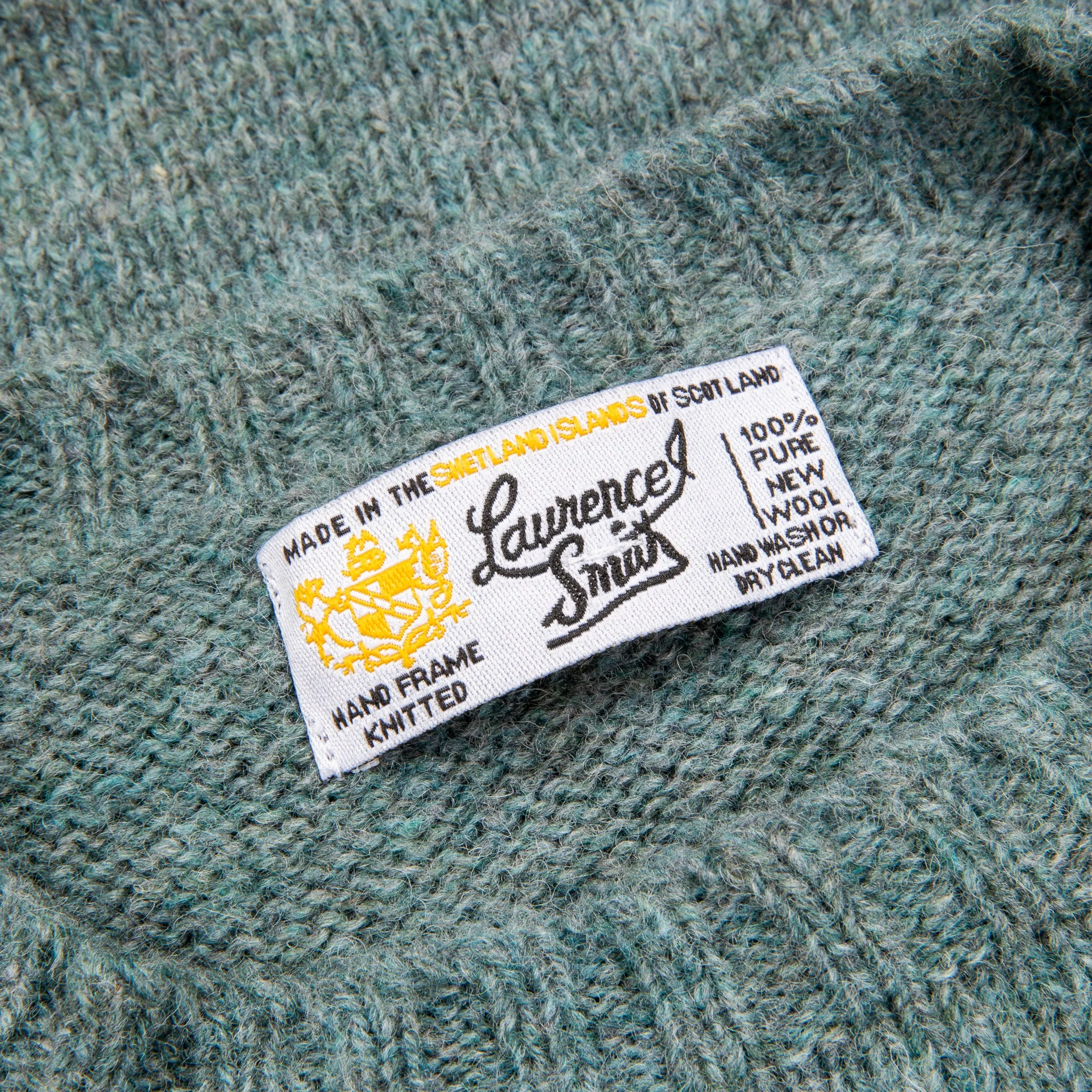 Laurence J. Smith Super Soft Seamless Crewneck Graphite Green