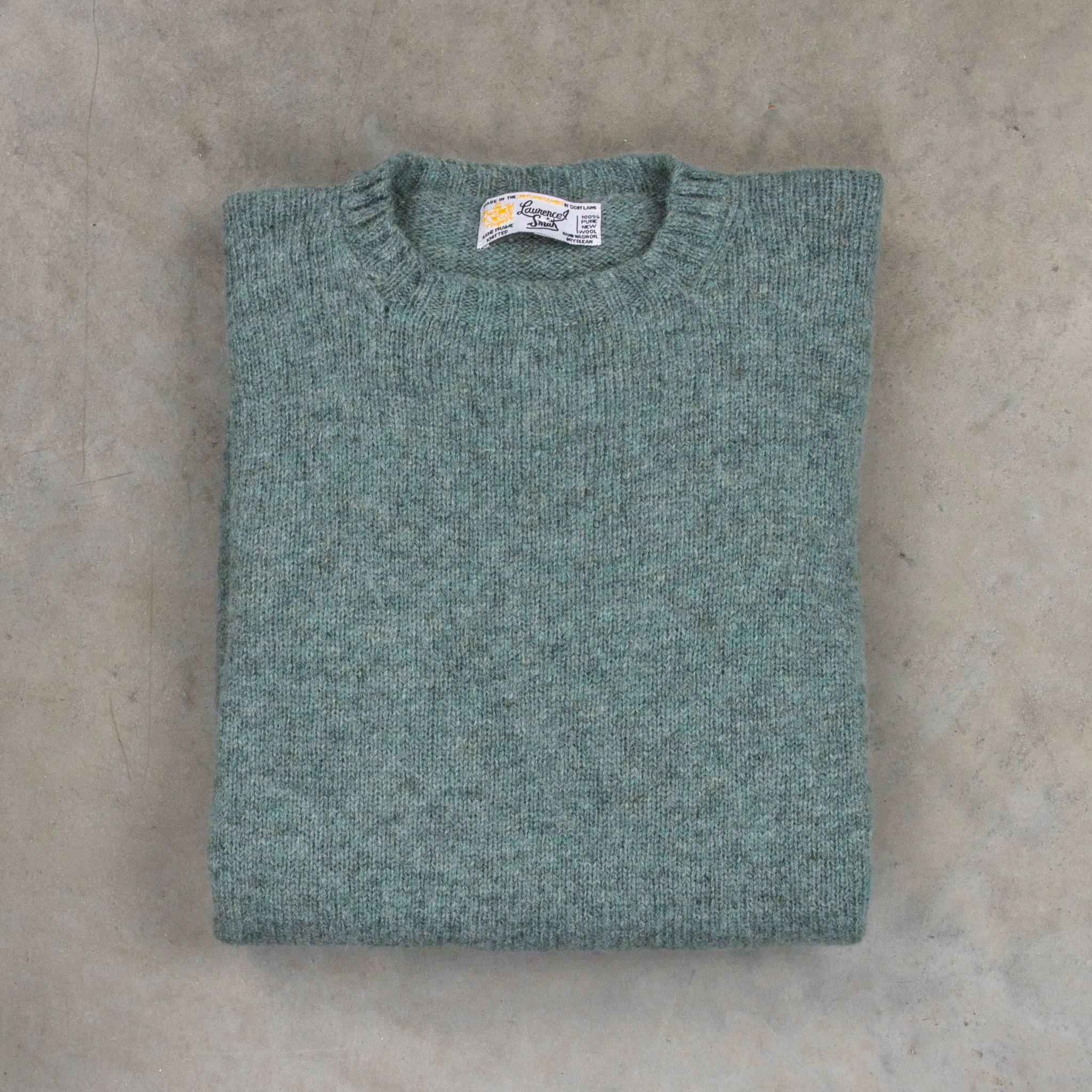 Laurence J. Smith Super Soft Seamless Crewneck Graphite Green