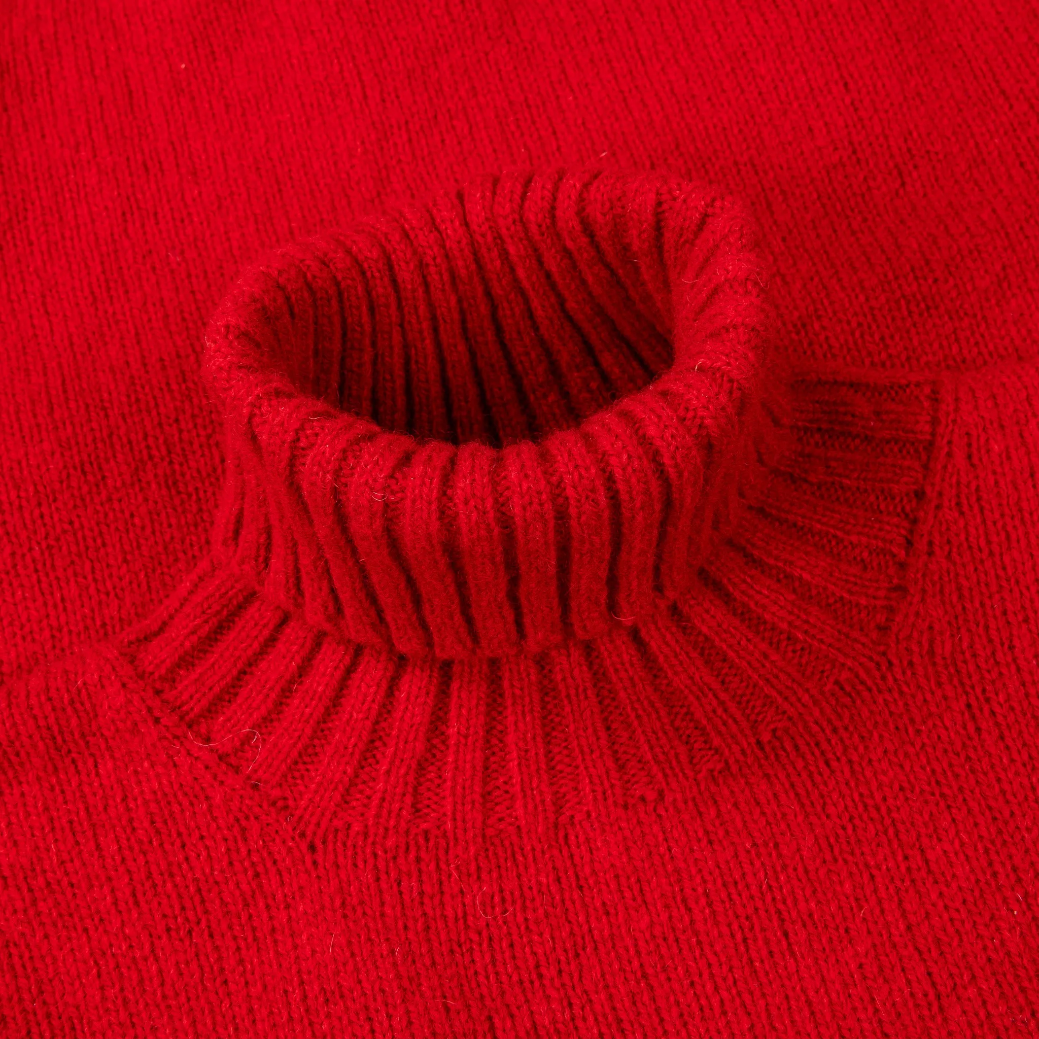 Laurence J. Smith Super Soft Seamless Roll Neck Pullover Tudor