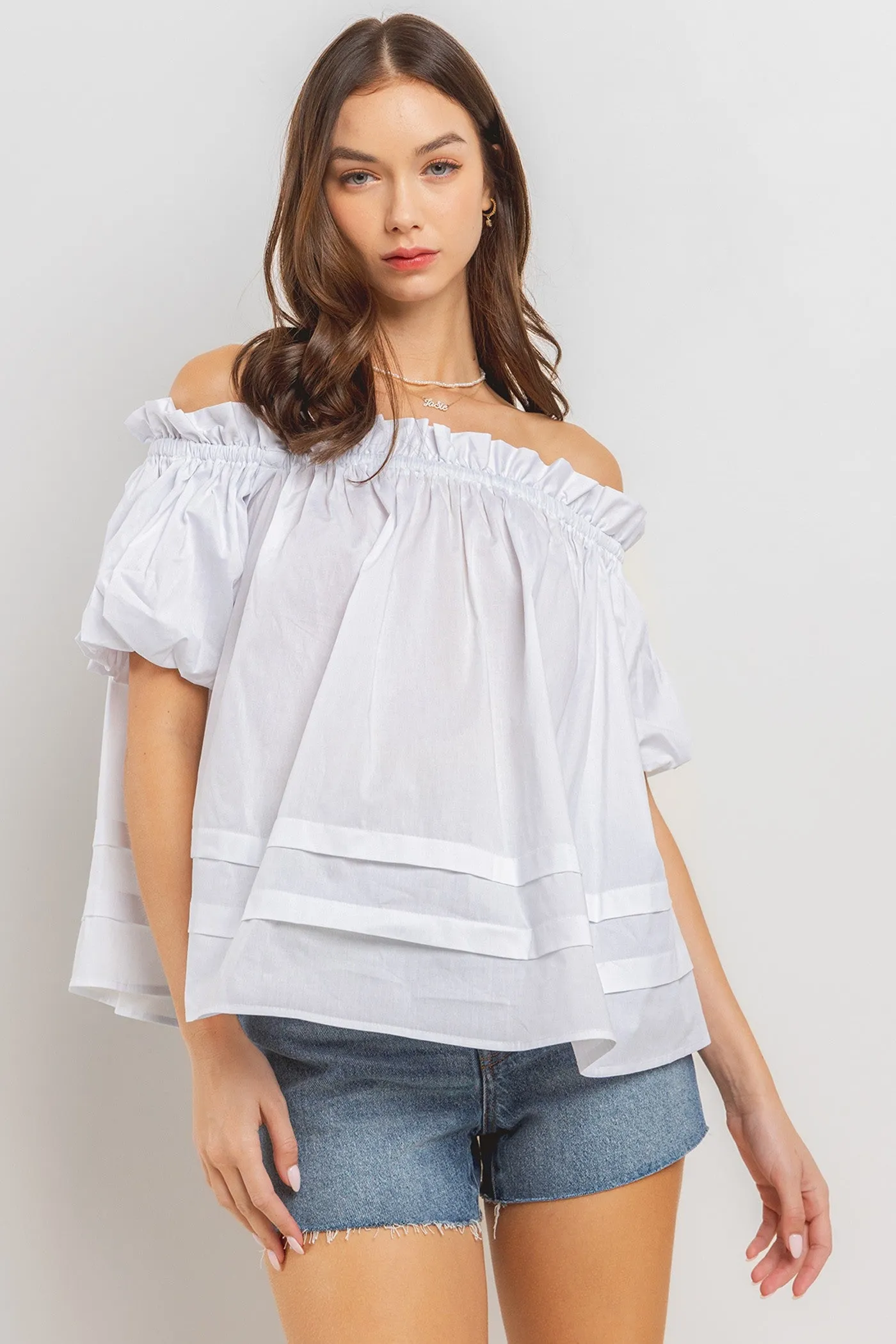 WHITE SHIRRING OFF SHOULDER BALLOON SLEEVES WOVEN TOP CFTU13604SA